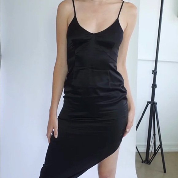 L’ecole Des Femmes Black Silk Gown🖤 - Picture 4 of 6